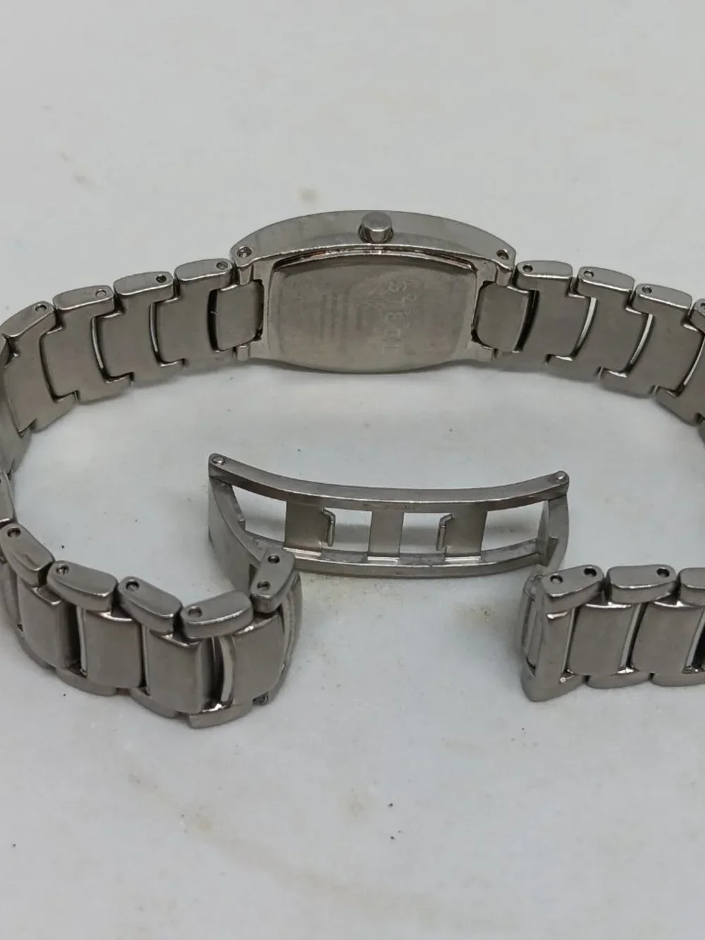VINTAGE 2000s Fossil FS-2735 Women's 20 x 29mm Stainless Steel Tonneau Watch